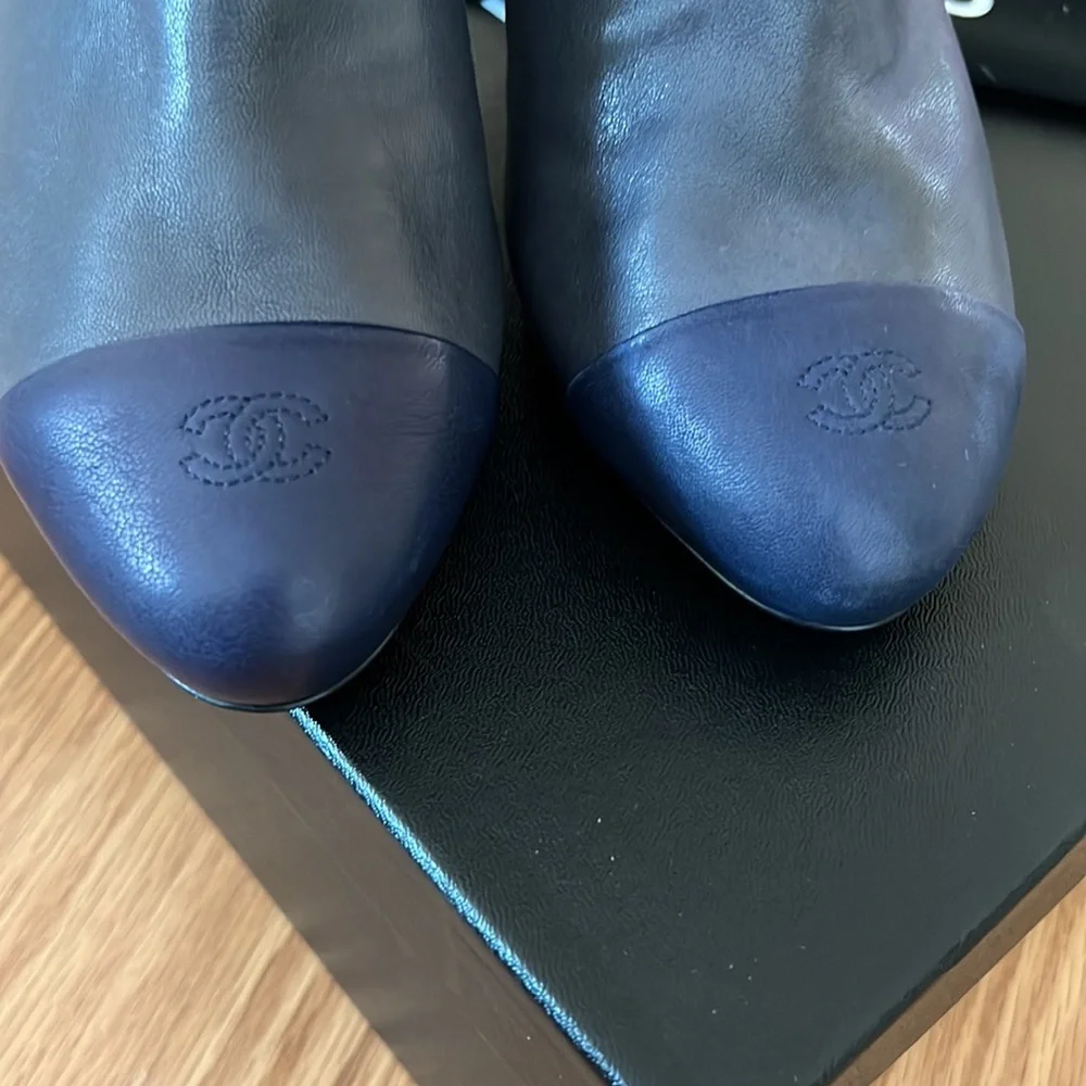 RARE CHANEL Leather Ankle Boots | Fall/Winter 2013 | Karl Lagerfeld | New